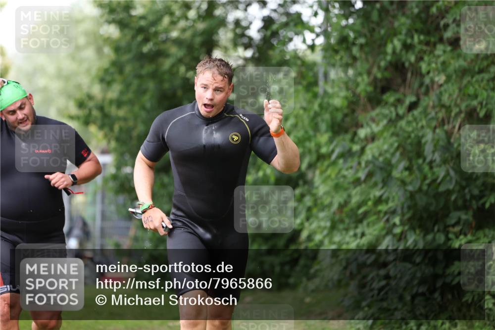 15.06.2025 - 7 Türme Triathlon Michael Strokosch http://msf.ph/oto/7965866 15.06.2025 12:19:48 Schwimmen 471, 483, 488, 531, 536, 538, 550, 585, 594, 612, 635 meine-sportfotos.de
