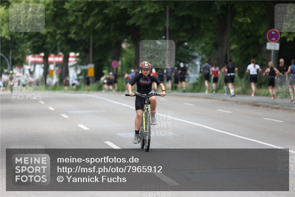 15.06.2025 - 7 Türme Triathlon Yannick Fuchs http://msf.ph/oto/7965912 15.06.2025 14:00:35 Radfahren 401 meine-sportfotos.de