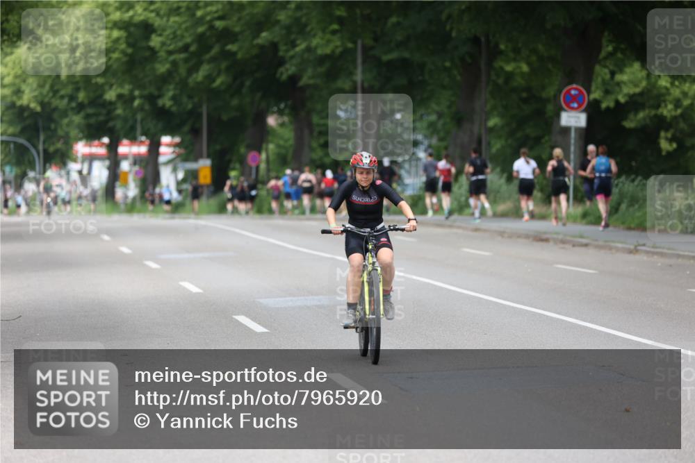 15.06.2025 - 7 Türme Triathlon Yannick Fuchs http://msf.ph/oto/7965920 15.06.2025 14:00:36 Radfahren 401 meine-sportfotos.de