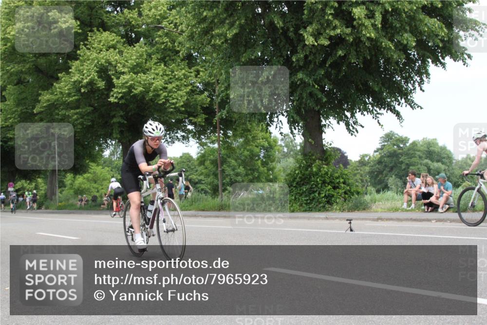 15.06.2025 - 7 Türme Triathlon Yannick Fuchs http://msf.ph/oto/7965923 15.06.2025 13:13:40 Radfahren  meine-sportfotos.de