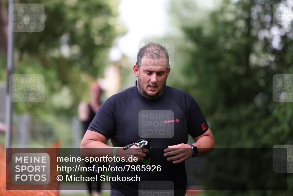 15.06.2025 - 7 Türme Triathlon Michael Strokosch http://msf.ph/oto/7965926 15.06.2025 12:19:50 Schwimmen 372, 471, 483, 488, 531, 536, 538, 550, 585, 594, 612, 635 meine-sportfotos.de