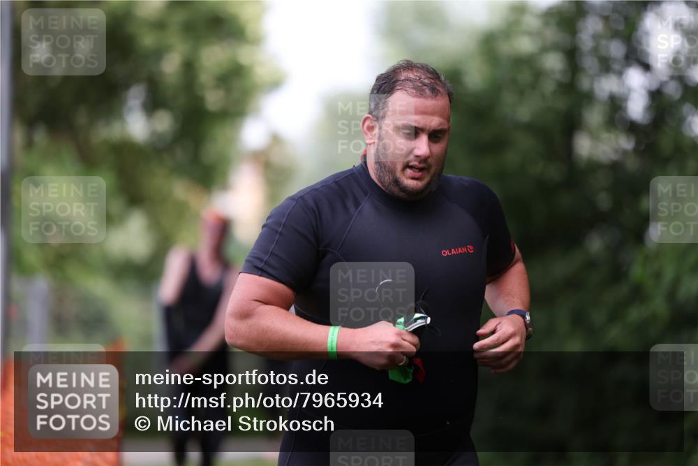 15.06.2025 - 7 Türme Triathlon Michael Strokosch http://msf.ph/oto/7965934 15.06.2025 12:19:50 Schwimmen 372, 471, 483, 488, 531, 536, 538, 550, 585, 594, 612, 635 meine-sportfotos.de