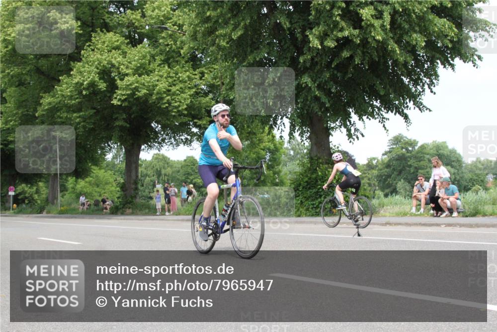 15.06.2025 - 7 Türme Triathlon Yannick Fuchs http://msf.ph/oto/7965947 15.06.2025 13:14:08 Radfahren  meine-sportfotos.de