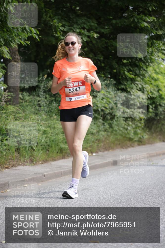 15.06.2025 - REWE Women's Run Jannik Wohlers http://msf.ph/oto/7965951 15.06.2025 10:00:57 Laufen 5247 meine-sportfotos.de
