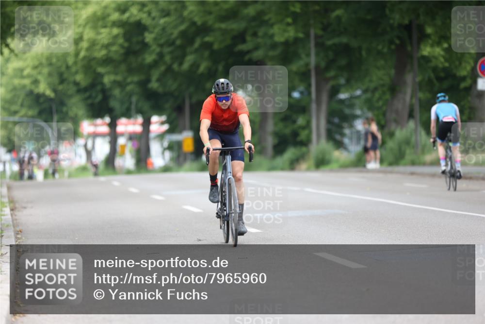 15.06.2025 - 7 Türme Triathlon Yannick Fuchs http://msf.ph/oto/7965960 15.06.2025 11:16:21 Radfahren 256, 308 meine-sportfotos.de