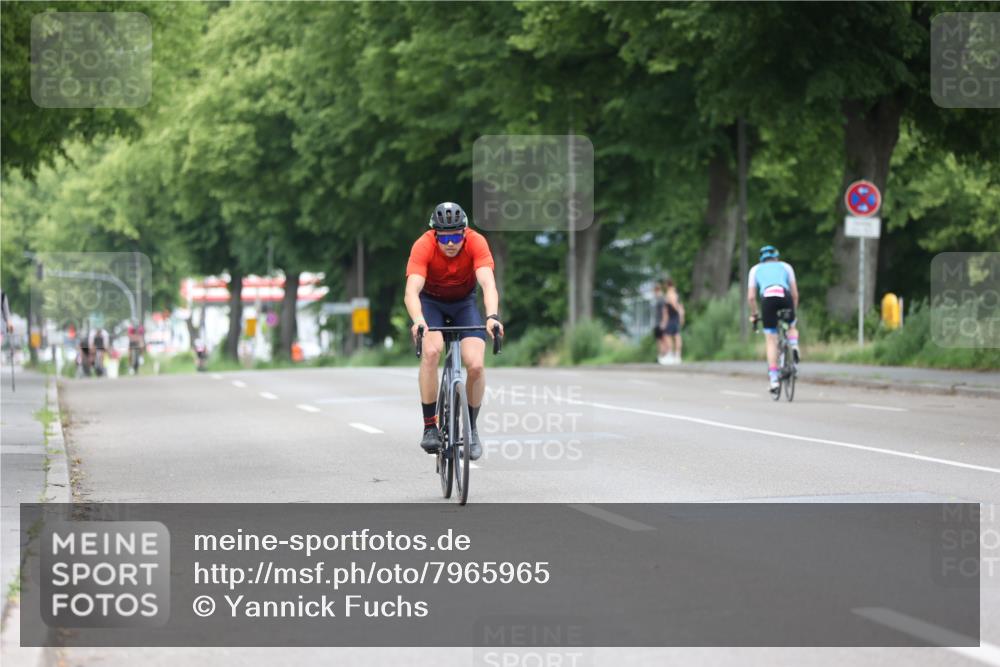 15.06.2025 - 7 Türme Triathlon Yannick Fuchs http://msf.ph/oto/7965965 15.06.2025 11:16:21 Radfahren 256, 308 meine-sportfotos.de