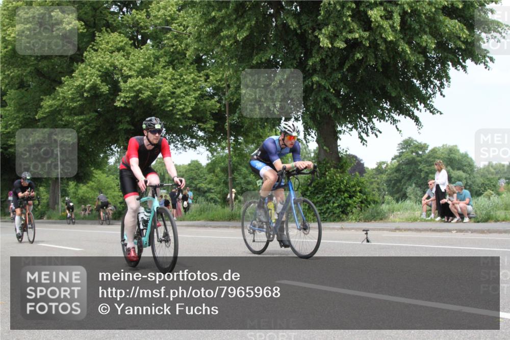 15.06.2025 - 7 Türme Triathlon Yannick Fuchs http://msf.ph/oto/7965968 15.06.2025 13:14:24 Radfahren  meine-sportfotos.de