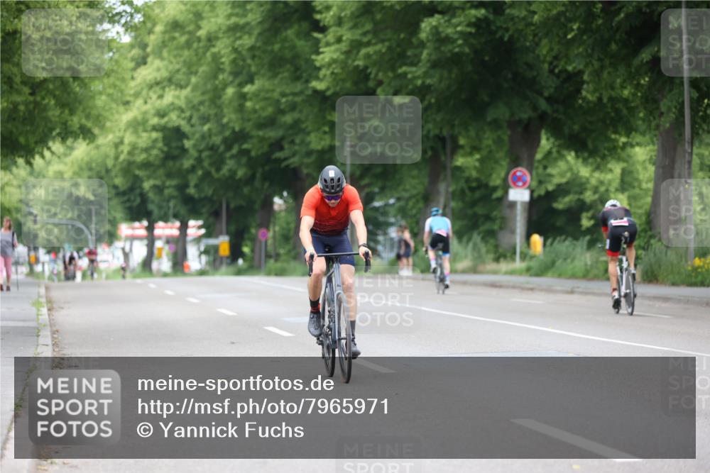 15.06.2025 - 7 Türme Triathlon Yannick Fuchs http://msf.ph/oto/7965971 15.06.2025 11:16:21 Radfahren 256, 308 meine-sportfotos.de