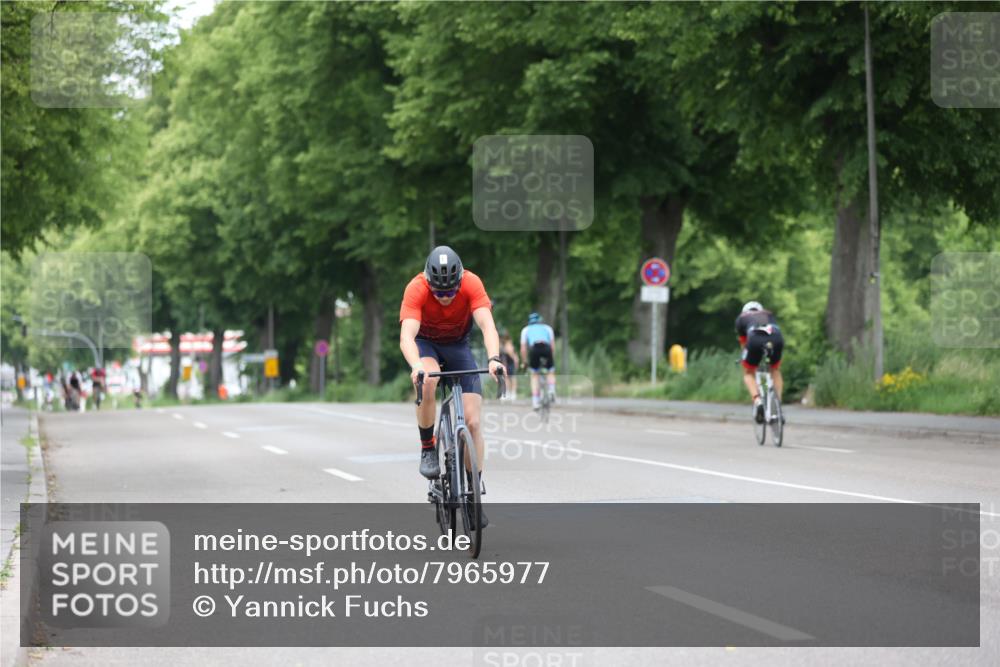 15.06.2025 - 7 Türme Triathlon Yannick Fuchs http://msf.ph/oto/7965977 15.06.2025 11:16:22 Radfahren 256, 308 meine-sportfotos.de