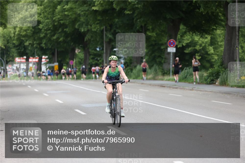 15.06.2025 - 7 Türme Triathlon Yannick Fuchs http://msf.ph/oto/7965990 15.06.2025 14:00:47 Radfahren  meine-sportfotos.de