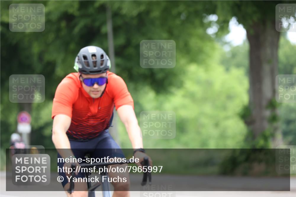 15.06.2025 - 7 Türme Triathlon Yannick Fuchs http://msf.ph/oto/7965997 15.06.2025 11:16:22 Radfahren 256, 308 meine-sportfotos.de
