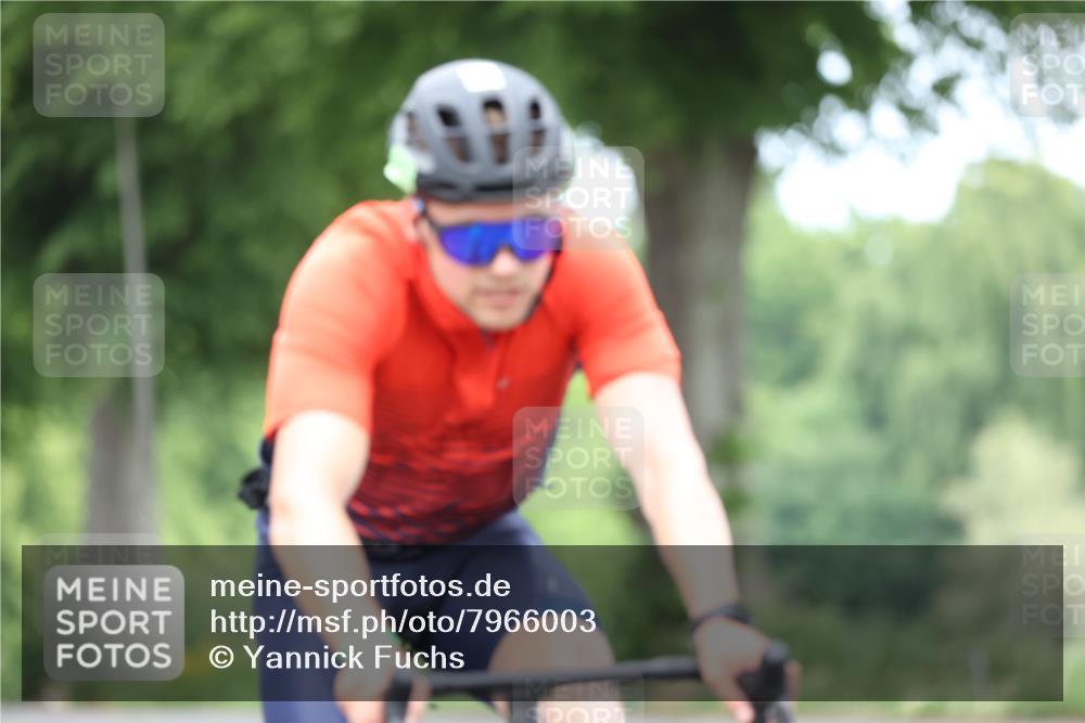 15.06.2025 - 7 Türme Triathlon Yannick Fuchs http://msf.ph/oto/7966003 15.06.2025 11:16:23 Radfahren 256, 308 meine-sportfotos.de