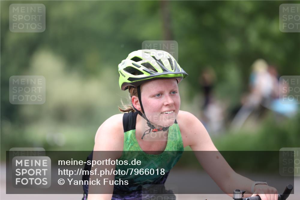 15.06.2025 - 7 Türme Triathlon Yannick Fuchs http://msf.ph/oto/7966018 15.06.2025 14:00:49 Radfahren  meine-sportfotos.de