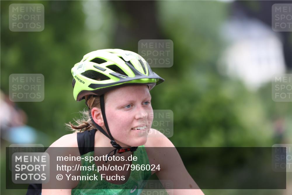 15.06.2025 - 7 Türme Triathlon Yannick Fuchs http://msf.ph/oto/7966024 15.06.2025 14:00:49 Radfahren  meine-sportfotos.de