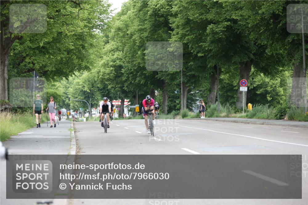 15.06.2025 - 7 Türme Triathlon Yannick Fuchs http://msf.ph/oto/7966030 15.06.2025 11:16:28 Radfahren 241, 256, 262, 274, 327 meine-sportfotos.de