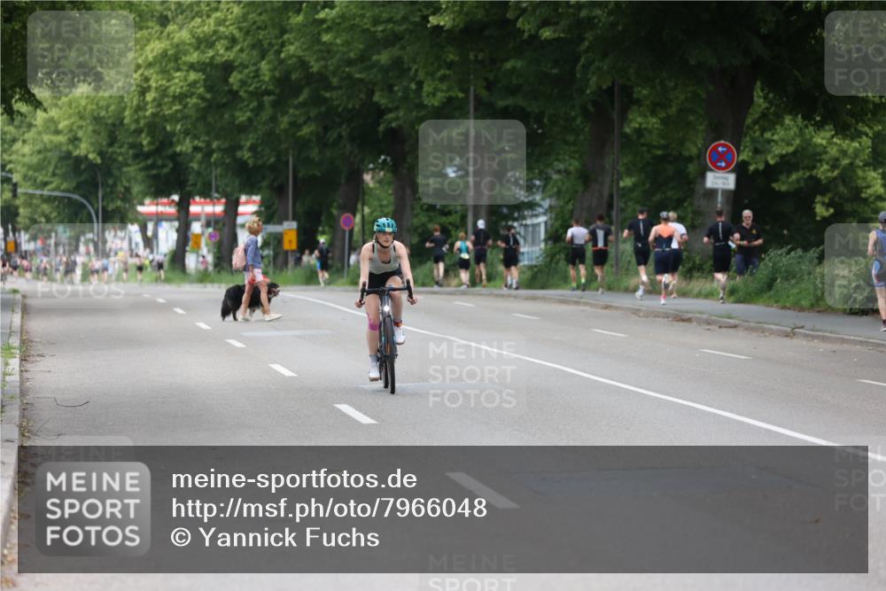15.06.2025 - 7 Türme Triathlon Yannick Fuchs http://msf.ph/oto/7966048 15.06.2025 14:01:42 Radfahren 356 meine-sportfotos.de