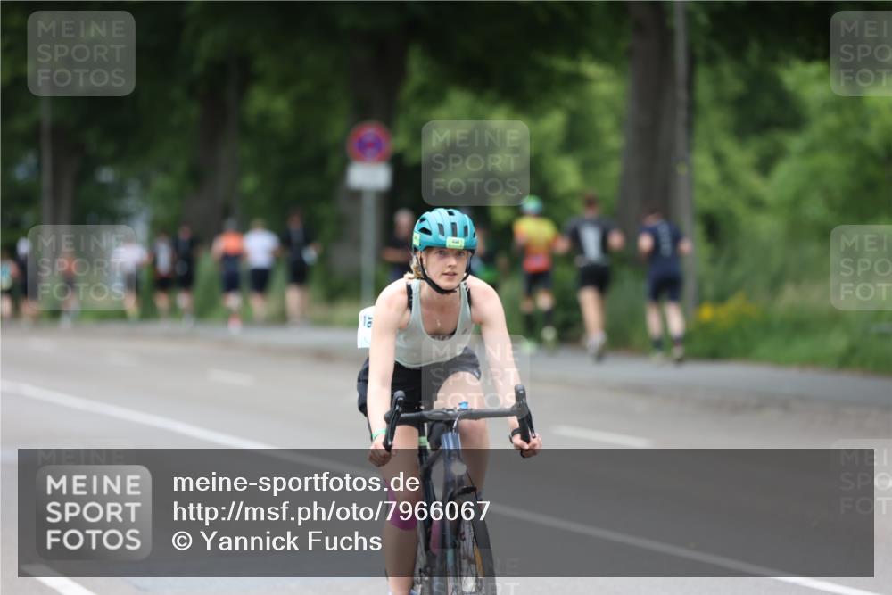 15.06.2025 - 7 Türme Triathlon Yannick Fuchs http://msf.ph/oto/7966067 15.06.2025 14:01:44 Radfahren 356 meine-sportfotos.de