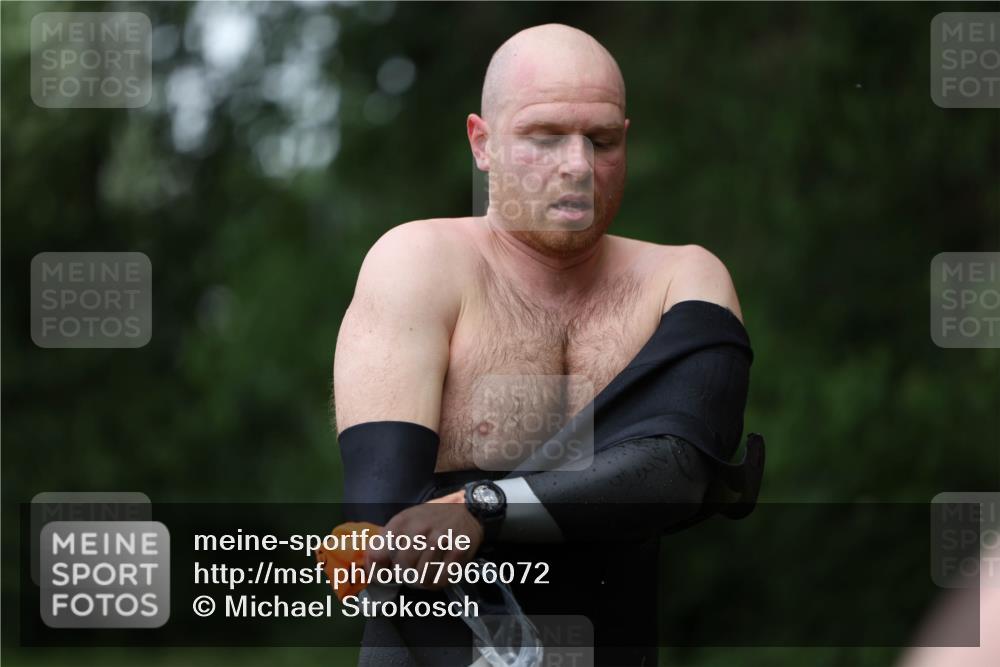 15.06.2025 - 7 Türme Triathlon Michael Strokosch http://msf.ph/oto/7966072 15.06.2025 12:20:02 Schwimmen 372, 483, 488, 536, 550, 585, 594, 595, 631, 635 meine-sportfotos.de