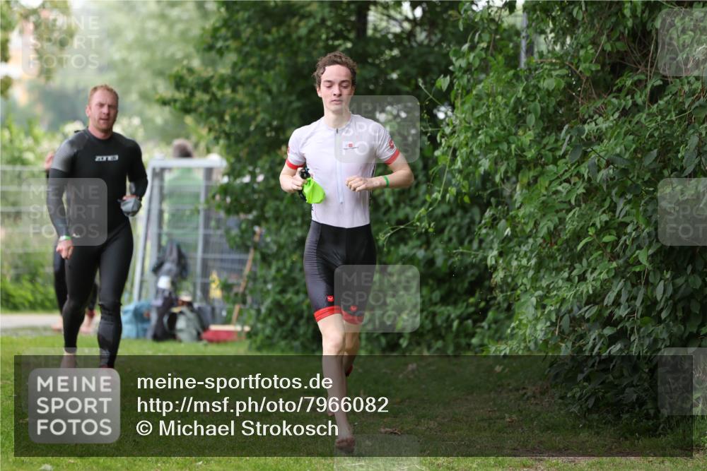 15.06.2025 - 7 Türme Triathlon Michael Strokosch http://msf.ph/oto/7966082 15.06.2025 12:20:07 Schwimmen 372, 483, 488, 536, 550, 585, 594, 595, 604, 631, 635 meine-sportfotos.de
