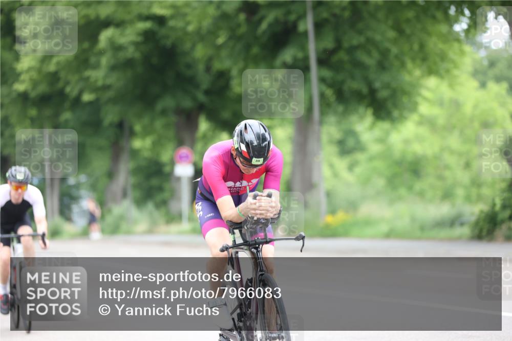 15.06.2025 - 7 Türme Triathlon Yannick Fuchs http://msf.ph/oto/7966083 15.06.2025 11:16:30 Radfahren 241, 256, 262, 274, 327 meine-sportfotos.de