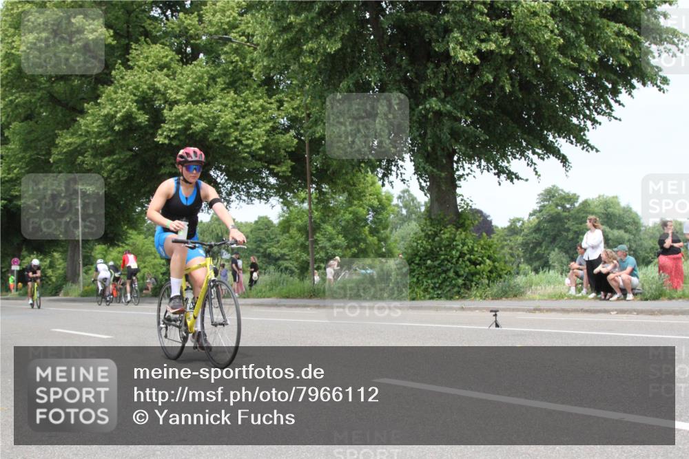 15.06.2025 - 7 Türme Triathlon Yannick Fuchs http://msf.ph/oto/7966112 15.06.2025 13:15:18 Radfahren  meine-sportfotos.de