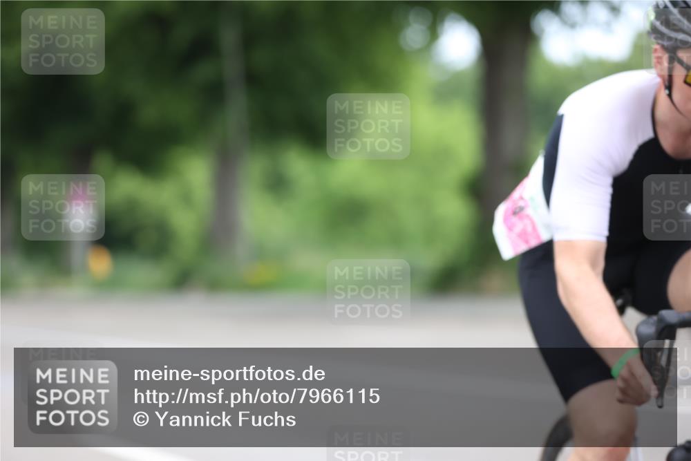 15.06.2025 - 7 Türme Triathlon Yannick Fuchs http://msf.ph/oto/7966115 15.06.2025 11:16:31 Radfahren 241, 262, 274, 327 meine-sportfotos.de