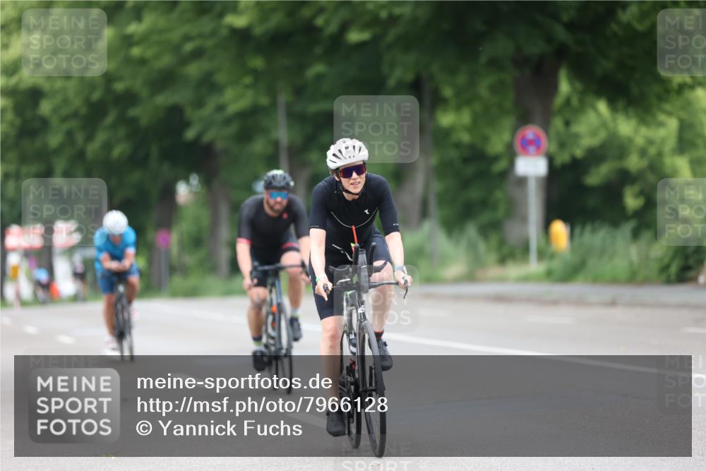 15.06.2025 - 7 Türme Triathlon Yannick Fuchs http://msf.ph/oto/7966128 15.06.2025 11:16:33 Radfahren 241, 262, 274, 327 meine-sportfotos.de