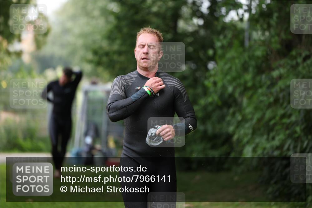 15.06.2025 - 7 Türme Triathlon Michael Strokosch http://msf.ph/oto/7966141 15.06.2025 12:20:11 Schwimmen 372, 438, 488, 550, 573, 585, 594, 595, 604, 610, 613, 631 meine-sportfotos.de