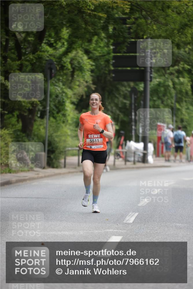 15.06.2025 - REWE Women's Run Jannik Wohlers http://msf.ph/oto/7966162 15.06.2025 10:01:26 Laufen 5511 meine-sportfotos.de