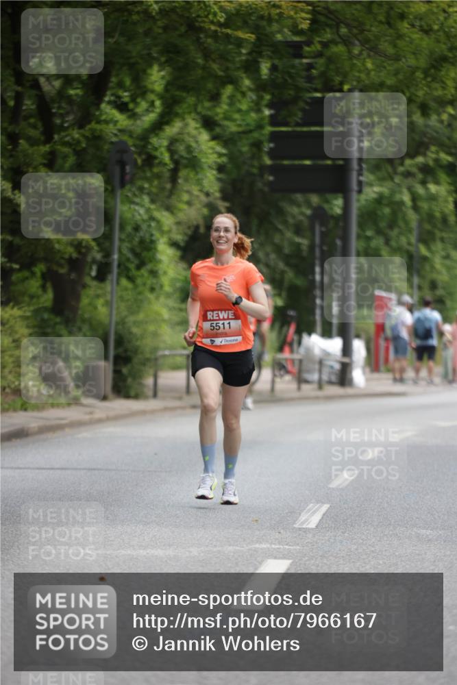 15.06.2025 - REWE Women's Run Jannik Wohlers http://msf.ph/oto/7966167 15.06.2025 10:01:26 Laufen 5511 meine-sportfotos.de