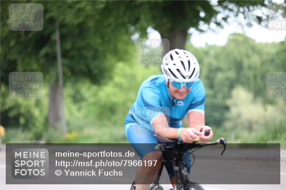 15.06.2025 - 7 Türme Triathlon Yannick Fuchs http://msf.ph/oto/7966197 15.06.2025 11:16:35 Radfahren 241, 262, 327 meine-sportfotos.de