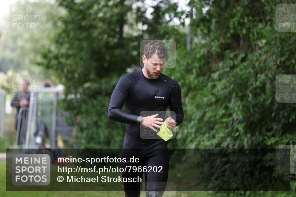 15.06.2025 - 7 Türme Triathlon Michael Strokosch http://msf.ph/oto/7966202 15.06.2025 12:20:16 Schwimmen 372, 438, 573, 595, 604, 610, 613, 631, 634 meine-sportfotos.de