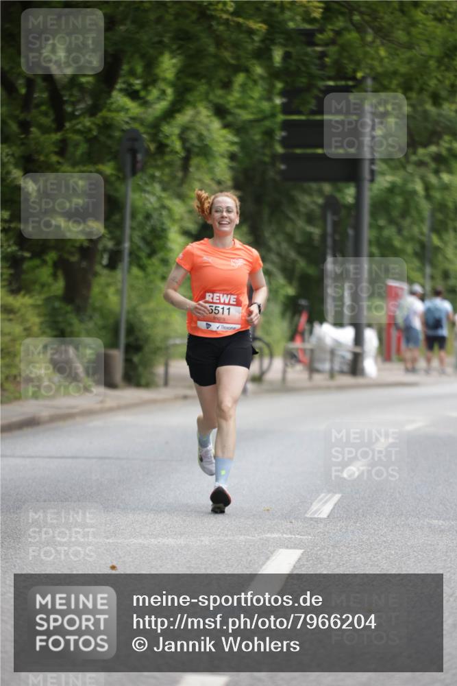 15.06.2025 - REWE Women's Run Jannik Wohlers http://msf.ph/oto/7966204 15.06.2025 10:01:27 Laufen 5511 meine-sportfotos.de