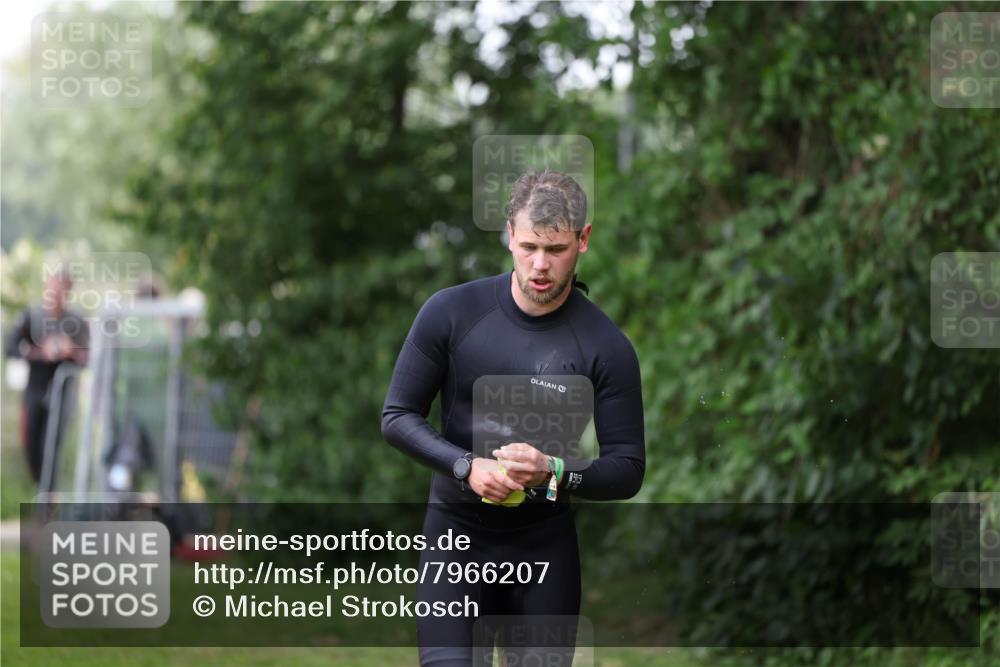 15.06.2025 - 7 Türme Triathlon Michael Strokosch http://msf.ph/oto/7966207 15.06.2025 12:20:16 Schwimmen 372, 438, 573, 595, 604, 610, 613, 631, 634 meine-sportfotos.de