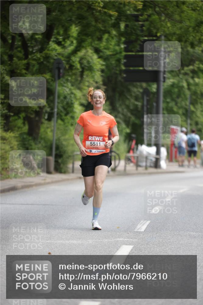 15.06.2025 - REWE Women's Run Jannik Wohlers http://msf.ph/oto/7966210 15.06.2025 10:01:27 Laufen 5511 meine-sportfotos.de