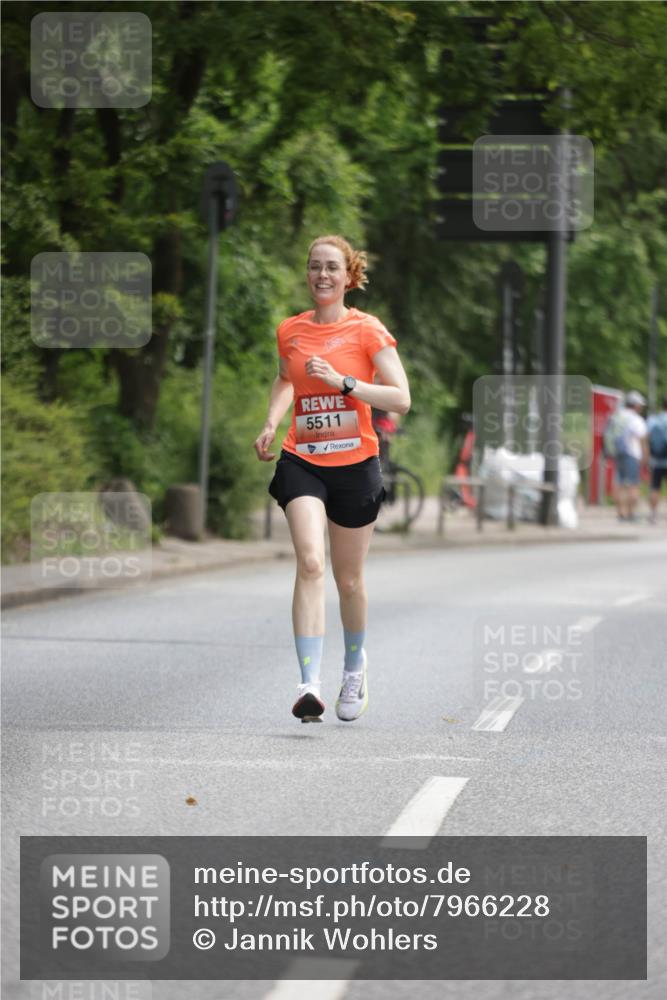15.06.2025 - REWE Women's Run Jannik Wohlers http://msf.ph/oto/7966228 15.06.2025 10:01:27 Laufen 5511 meine-sportfotos.de