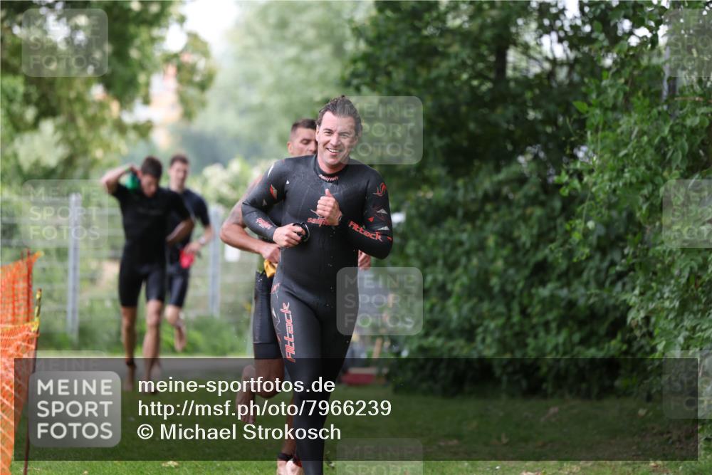 15.06.2025 - 7 Türme Triathlon Michael Strokosch http://msf.ph/oto/7966239 15.06.2025 12:20:23 Schwimmen 438, 499, 573, 595, 604, 610, 613, 634 meine-sportfotos.de