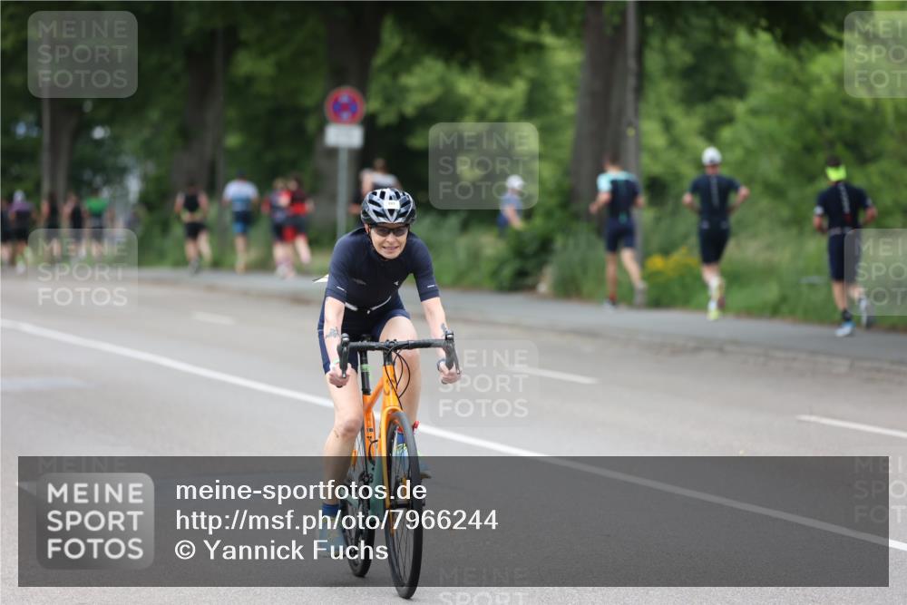 15.06.2025 - 7 Türme Triathlon Yannick Fuchs http://msf.ph/oto/7966244 15.06.2025 14:02:24 Radfahren 803 meine-sportfotos.de