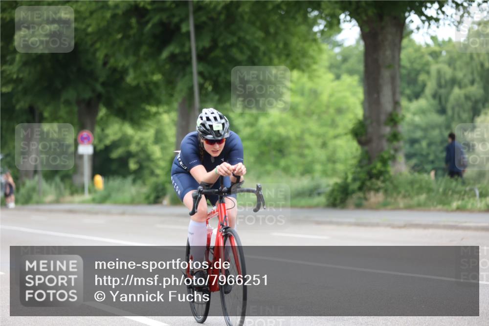 15.06.2025 - 7 Türme Triathlon Yannick Fuchs http://msf.ph/oto/7966251 15.06.2025 11:16:44 Radfahren  meine-sportfotos.de
