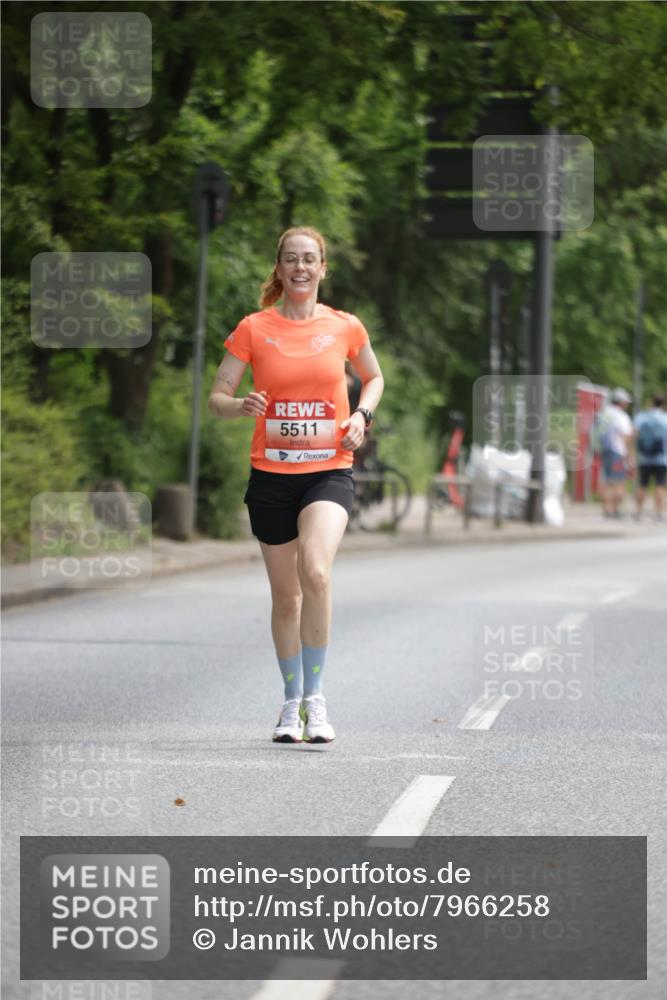 15.06.2025 - REWE Women's Run Jannik Wohlers http://msf.ph/oto/7966258 15.06.2025 10:01:28 Laufen 5511 meine-sportfotos.de