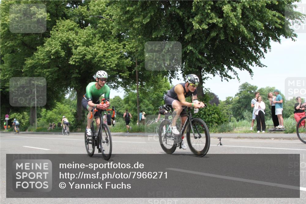 15.06.2025 - 7 Türme Triathlon Yannick Fuchs http://msf.ph/oto/7966271 15.06.2025 13:16:43 Radfahren  meine-sportfotos.de