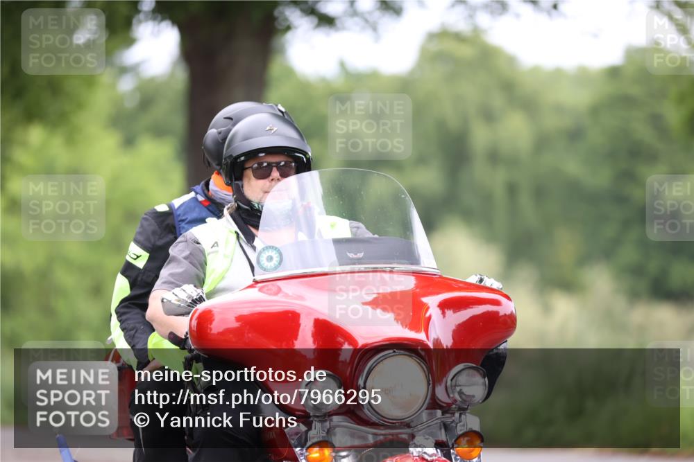 15.06.2025 - 7 Türme Triathlon Yannick Fuchs http://msf.ph/oto/7966295 15.06.2025 11:16:49 Radfahren  meine-sportfotos.de