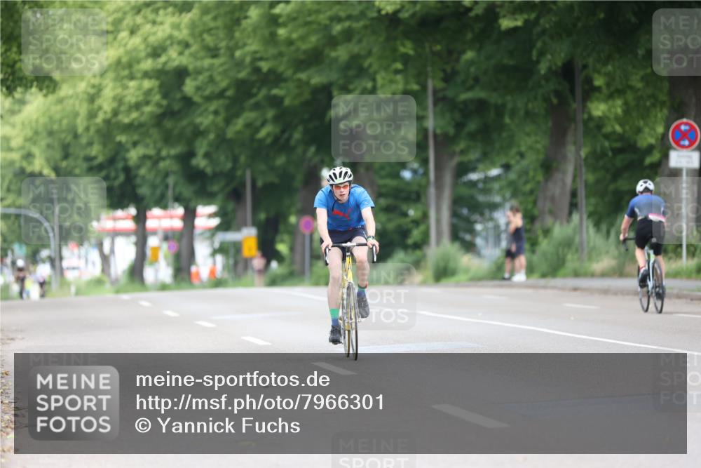 15.06.2025 - 7 Türme Triathlon Yannick Fuchs http://msf.ph/oto/7966301 15.06.2025 11:17:17 Radfahren 230, 245 meine-sportfotos.de