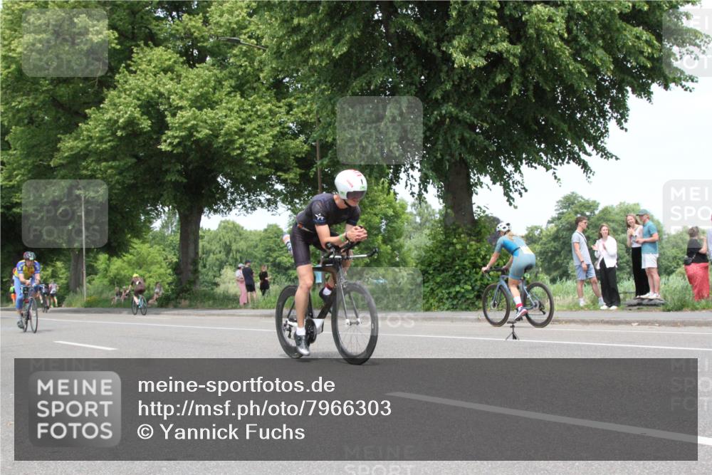 15.06.2025 - 7 Türme Triathlon Yannick Fuchs http://msf.ph/oto/7966303 15.06.2025 13:17:12 Radfahren  meine-sportfotos.de
