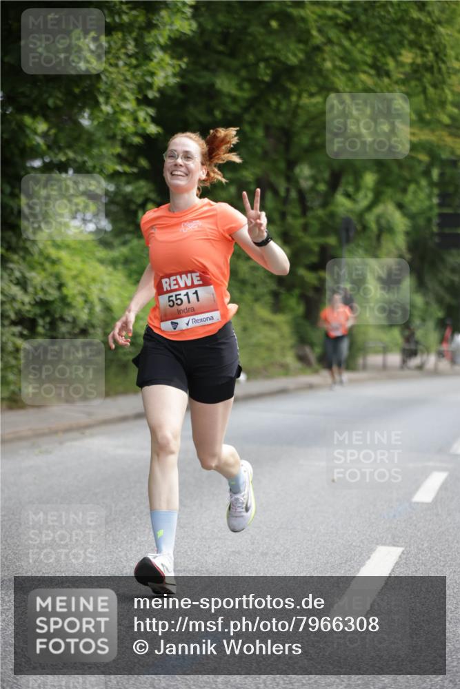 15.06.2025 - REWE Women's Run Jannik Wohlers http://msf.ph/oto/7966308 15.06.2025 10:01:30 Laufen 5511 meine-sportfotos.de