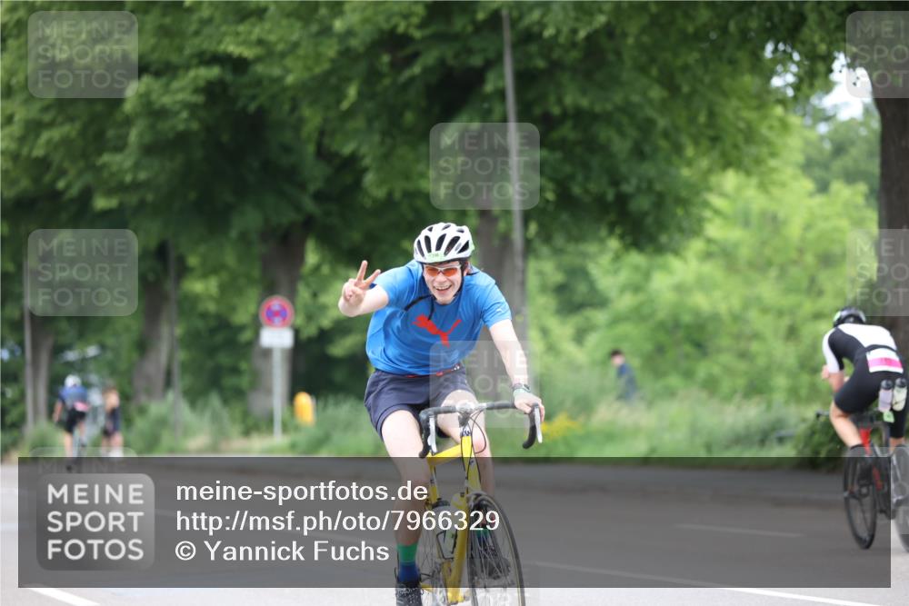 15.06.2025 - 7 Türme Triathlon Yannick Fuchs http://msf.ph/oto/7966329 15.06.2025 11:17:19 Radfahren 230 meine-sportfotos.de
