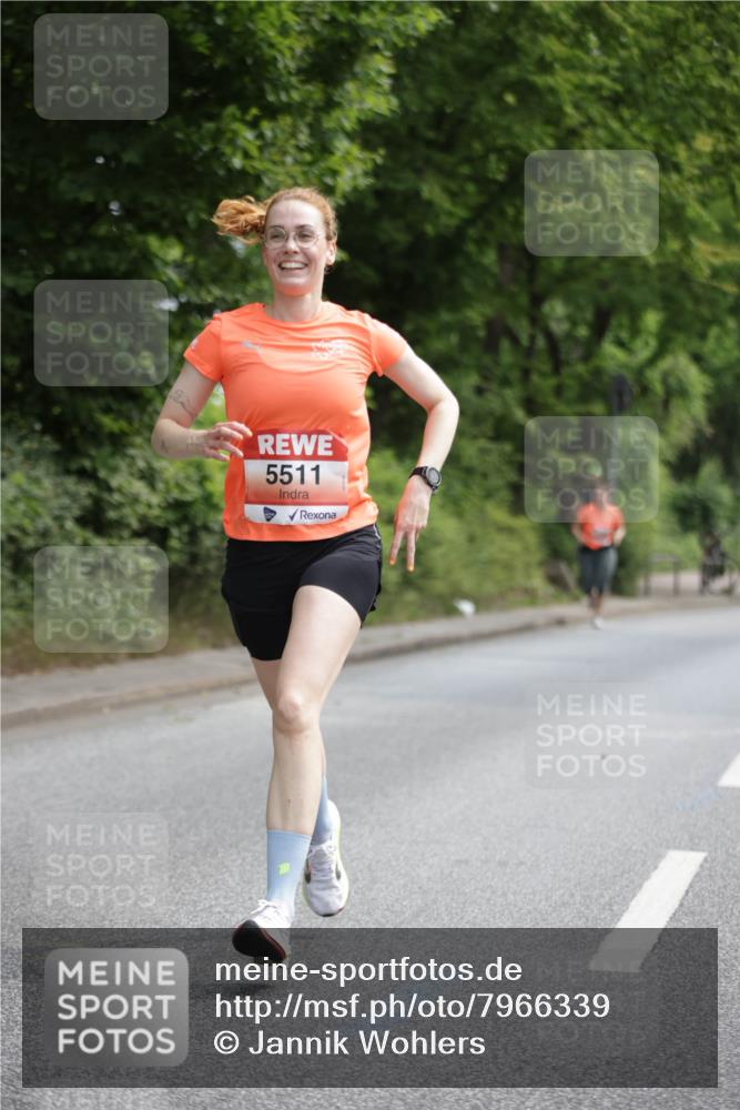 15.06.2025 - REWE Women's Run Jannik Wohlers http://msf.ph/oto/7966339 15.06.2025 10:01:30 Laufen 5511 meine-sportfotos.de