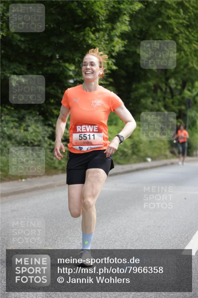 15.06.2025 - REWE Women's Run Jannik Wohlers http://msf.ph/oto/7966358 15.06.2025 10:01:31 Laufen 5511 meine-sportfotos.de