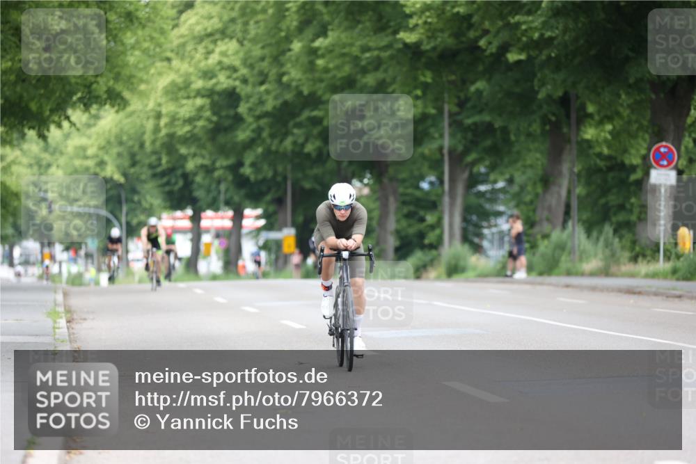 15.06.2025 - 7 Türme Triathlon Yannick Fuchs http://msf.ph/oto/7966372 15.06.2025 11:17:28 Radfahren 235, 271, 284 meine-sportfotos.de