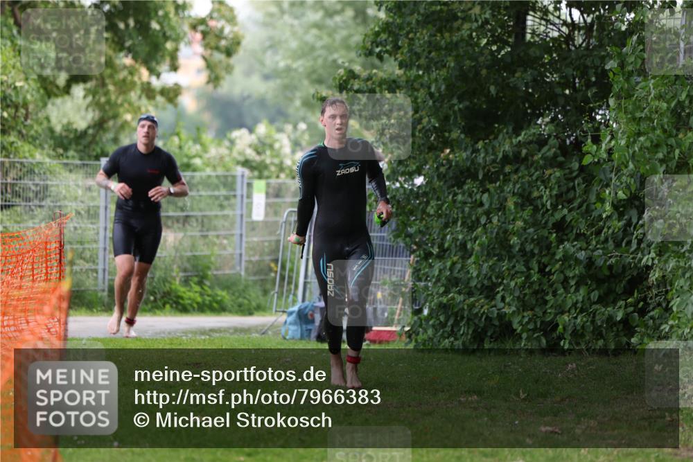 15.06.2025 - 7 Türme Triathlon Michael Strokosch http://msf.ph/oto/7966383 15.06.2025 12:20:33 Schwimmen 385, 438, 499, 573, 604, 610, 613, 634 meine-sportfotos.de